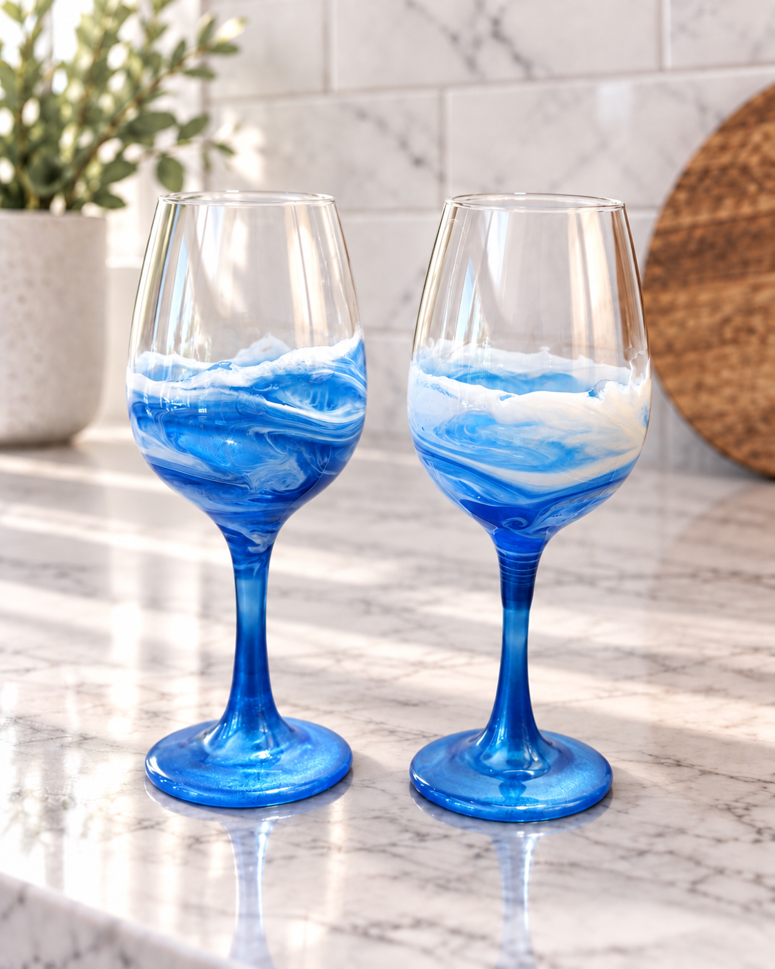 Set of 2 Coastal Resin Stemmed Wine Glasses